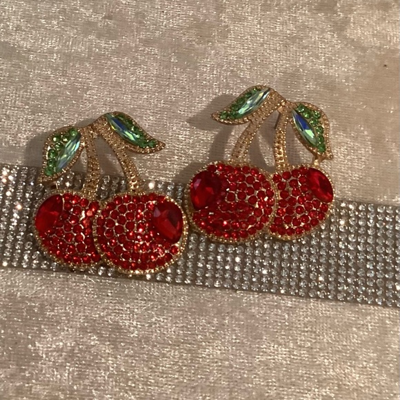 Hand Crafted Jewelry - Beautiful handcrafted earrings so pretty